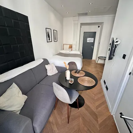 Chic Cozy In The Heart Of The Apartment Nice