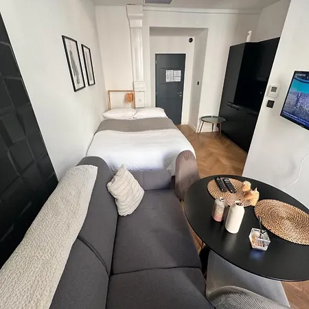 Chic Cozy In The Heart Of The Apartment *