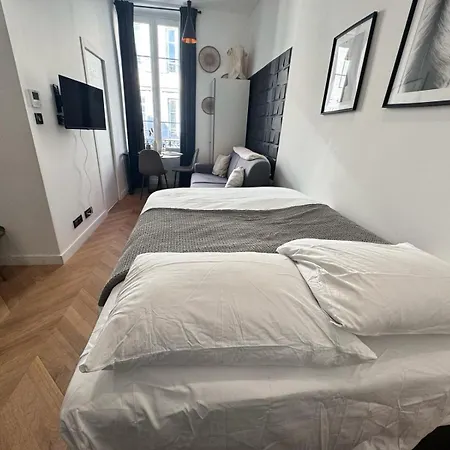 Chic Cozy In The Heart Of The Apartment Nice