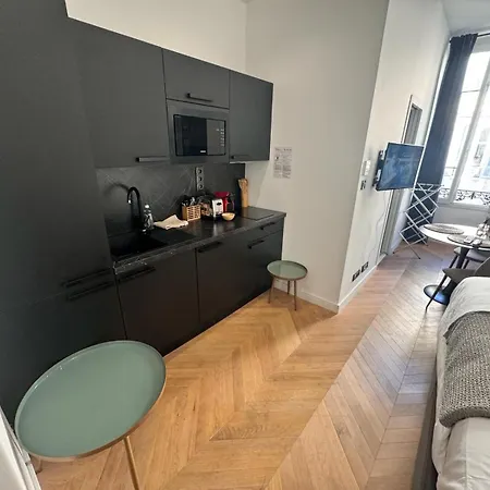 Chic Cozy In The Heart Of The Apartmán *