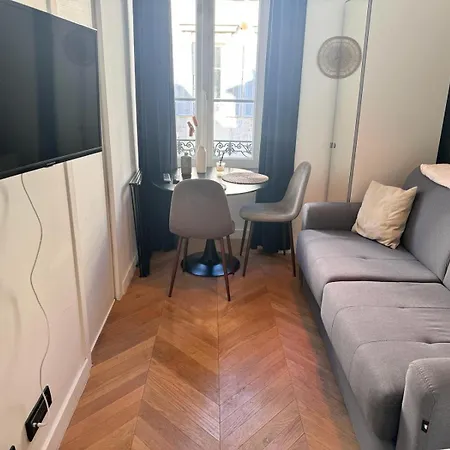 Chic Cozy In The Heart Of The Nice